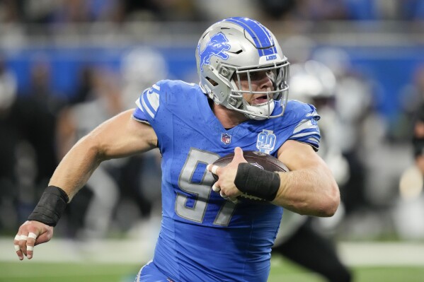 Lions deals football score